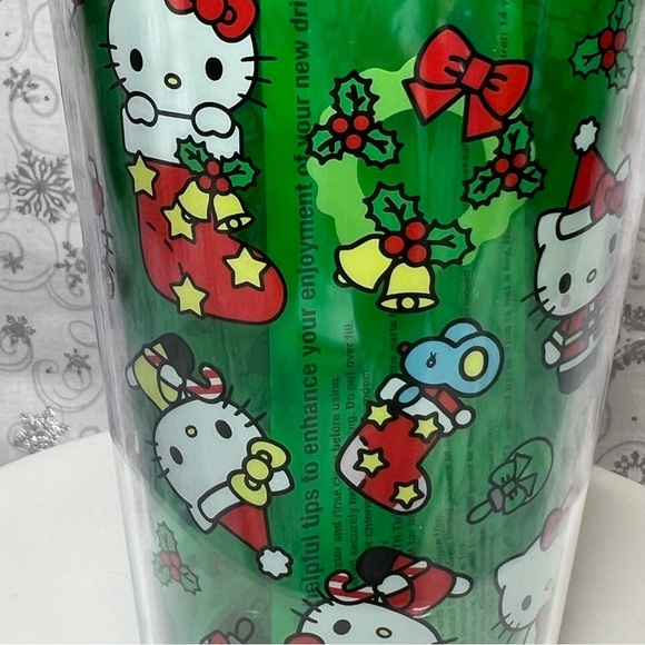 Sanrio Hello Kitty & Joey Christmas Tree Glitter Dome Top 24 Oz Tumbler - Picture 7 of 12
